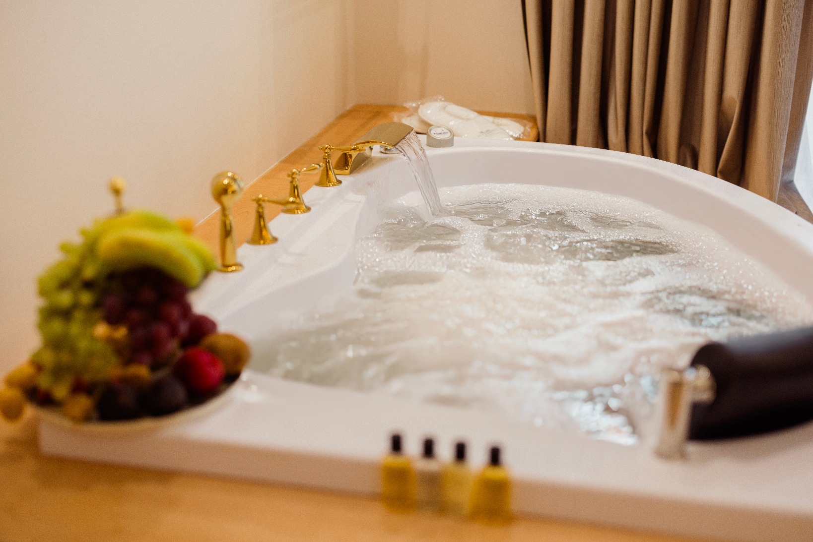 Deluxe Oda Balkonlu, Şömineli ve Jakuzili